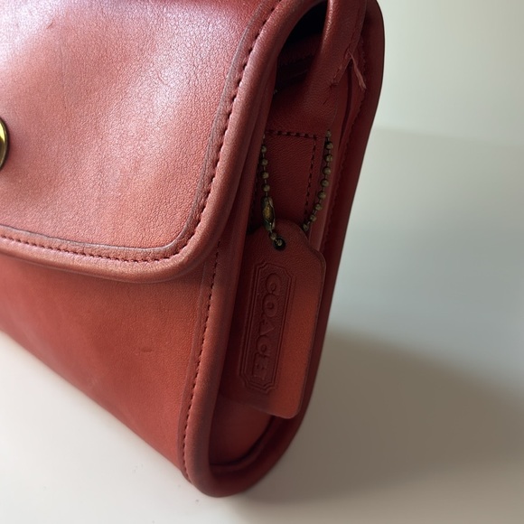 Coach | Vintage Chrystie #9892 in Red with Spring Lock - Picture 8 of 15
